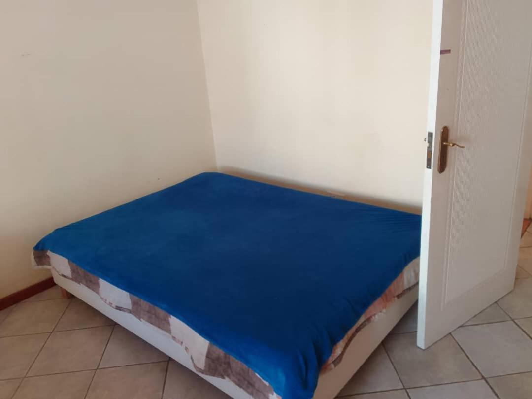 Bed and Breakfast Sugar Shack Backpackers Botswana Gaborone Esterno foto