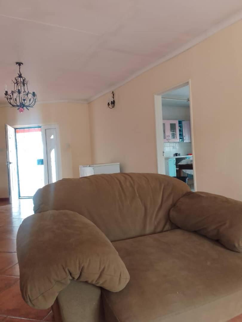 Bed and Breakfast Sugar Shack Backpackers Botswana Gaborone Esterno foto
