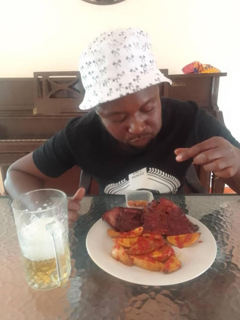 Bed and Breakfast Sugar Shack Backpackers Botswana Gaborone Esterno foto
